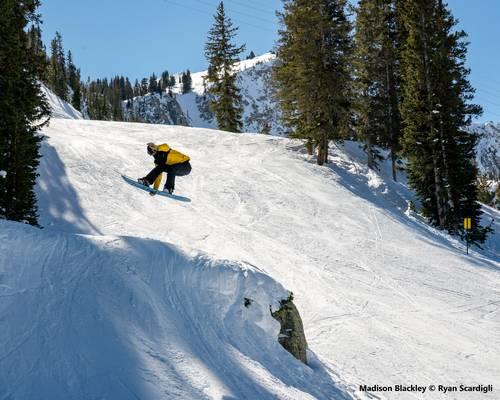 snowboard bataleon con attacchi