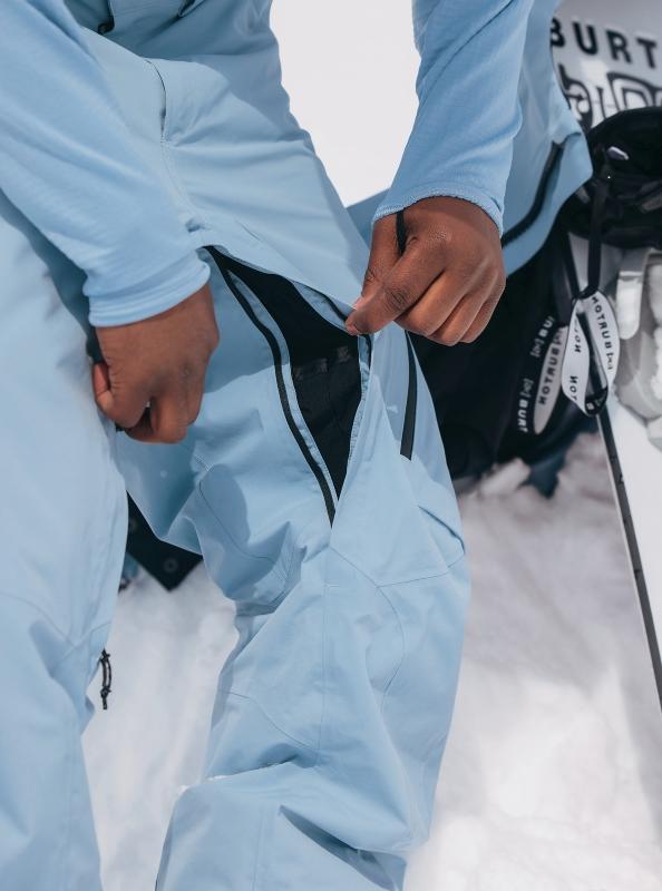 illustrazione pantalone sci zip fondo