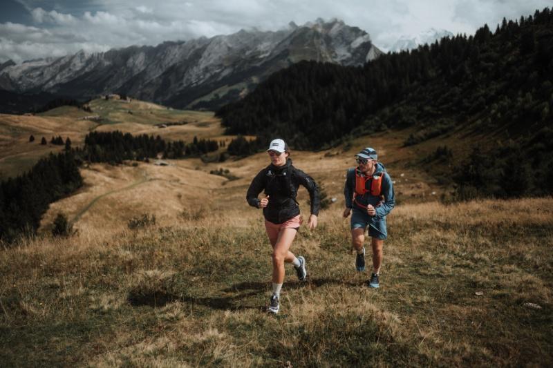 Gilet per idratarsi durante un'uscita trail