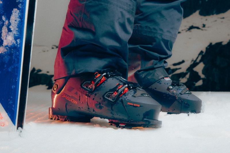 Scarponi da sci indossati